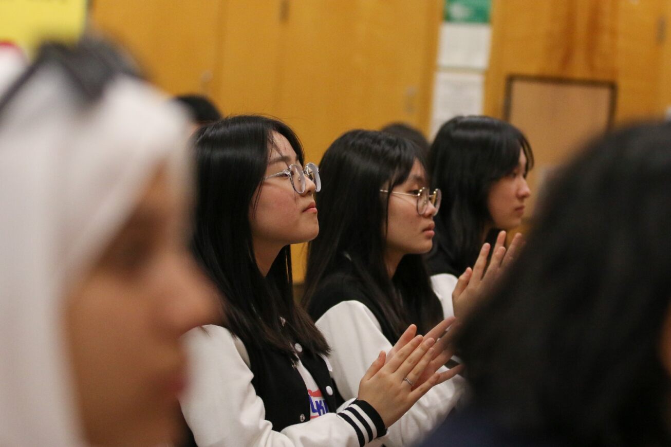 Korean students listen to the TKAP presentation